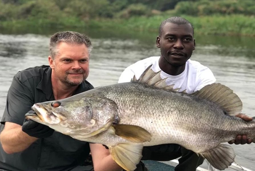 Nile fishing Murchison Falls